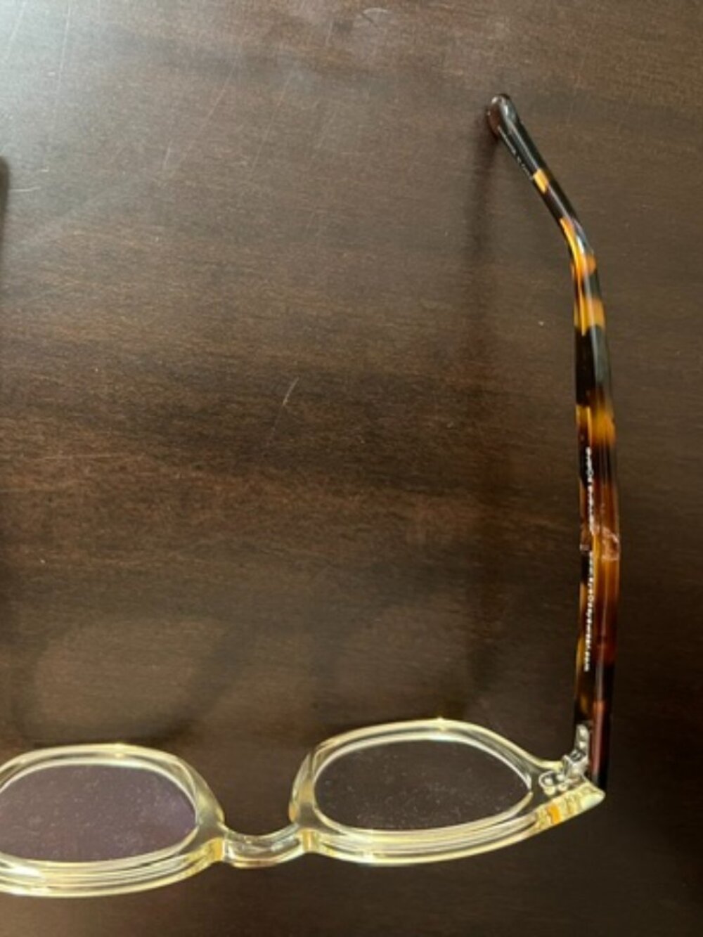 Reading glasses - clear and tortoise - Picture 5 of 10
